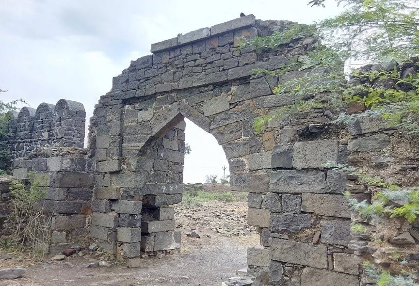 Machnur Fort, Machnur, Maharashtra, India